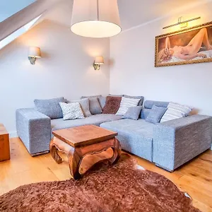 https://modernes-apartment-mit-parkplatz-klimaanlage-netflix.com-bavaria.com